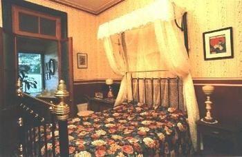 Sirens Bed And Breakfast Катумба Екстериор снимка